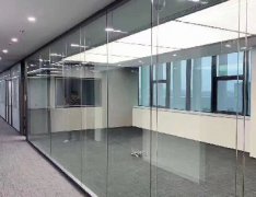 武漢辦公室隔墻工程現(xiàn)場實拍圖